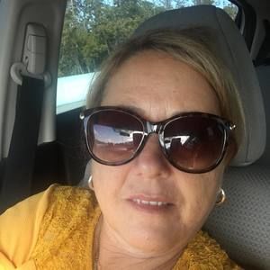 Meet your Posher, Yanet